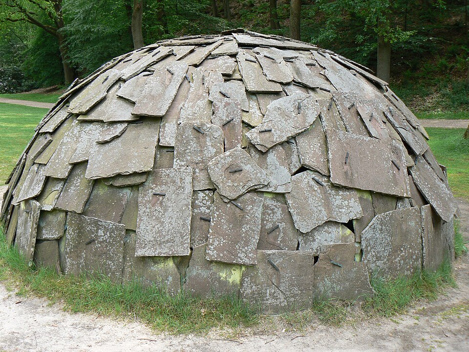 Arte Povera — Mario Merz, igloo — Wikimedia Commons / Public domain