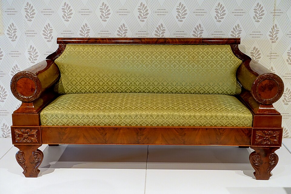 Biedermeier — Biedermeier sofa, Austria, c. 1815–1825, Montreal Museum of Fine Arts — Wikimedia Commons / Public domain