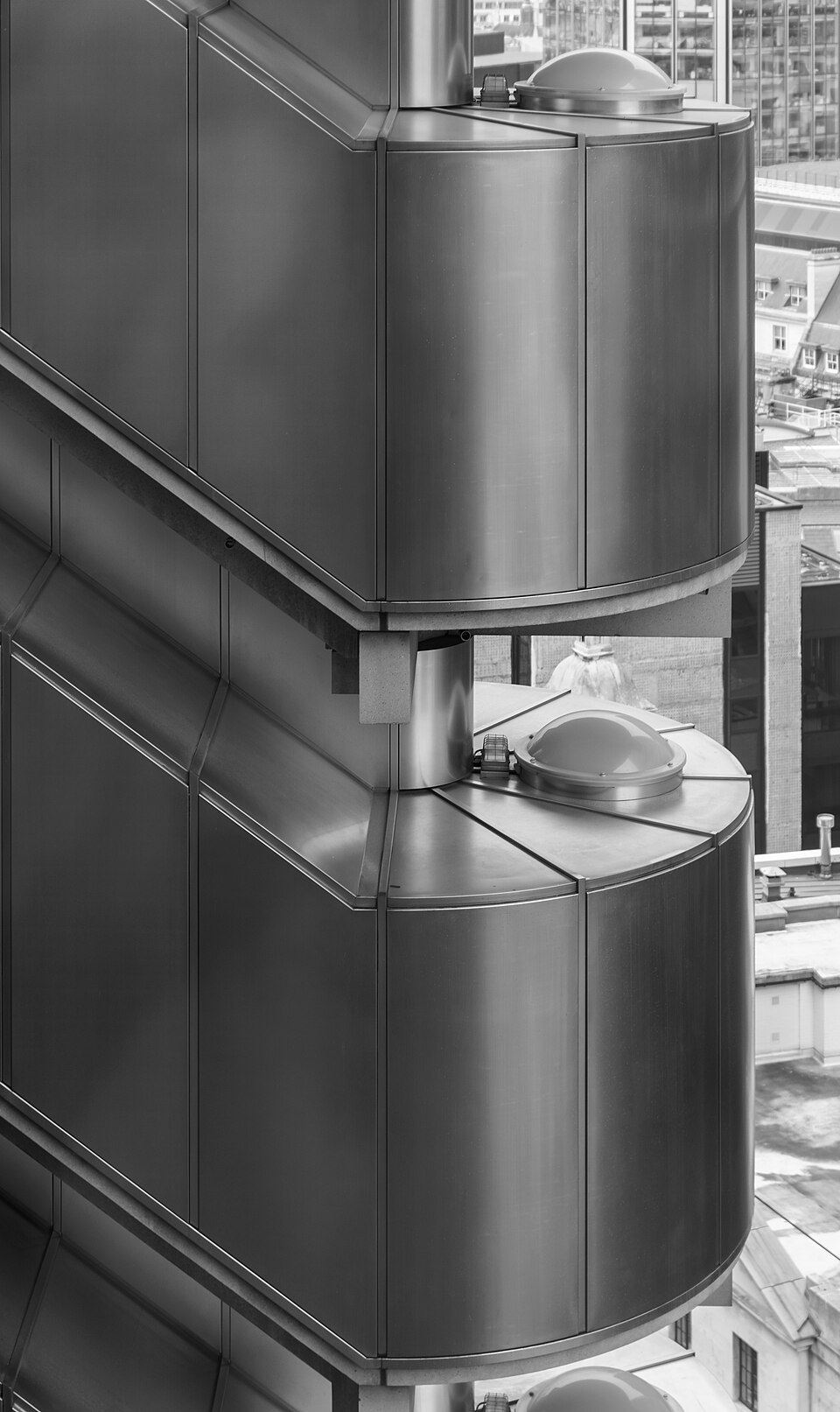 High-Tech Architecture — Rogers Lloyd's building (CC BY-SA 4.0) · © Colin