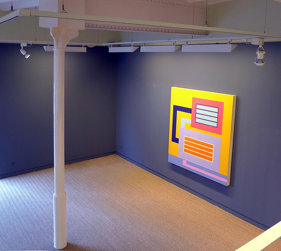 Neo-Geo — Peter Halley, installation view, Galería Senda — Wikimedia Commons / CC BY-SA 4.0 · © Abcd09