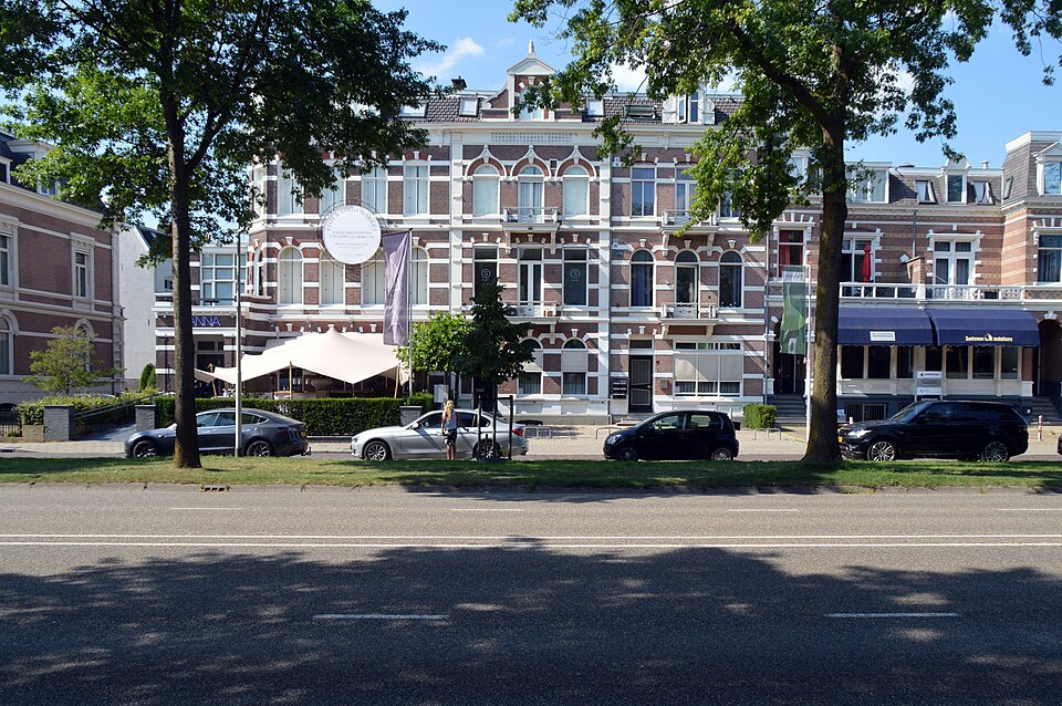 Renaissance Revival — Neo-Renaissance buildings, Oranjesingel 2–8, Nijmegen — photo: Roger Veringmeier — Wikimedia Commons / CC BY 3.0
