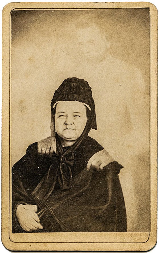 Spirit Photography — Mumler, Mary Todd Lincoln with a “spirit”, c. 1872 — Wikimedia Commons / Public domain