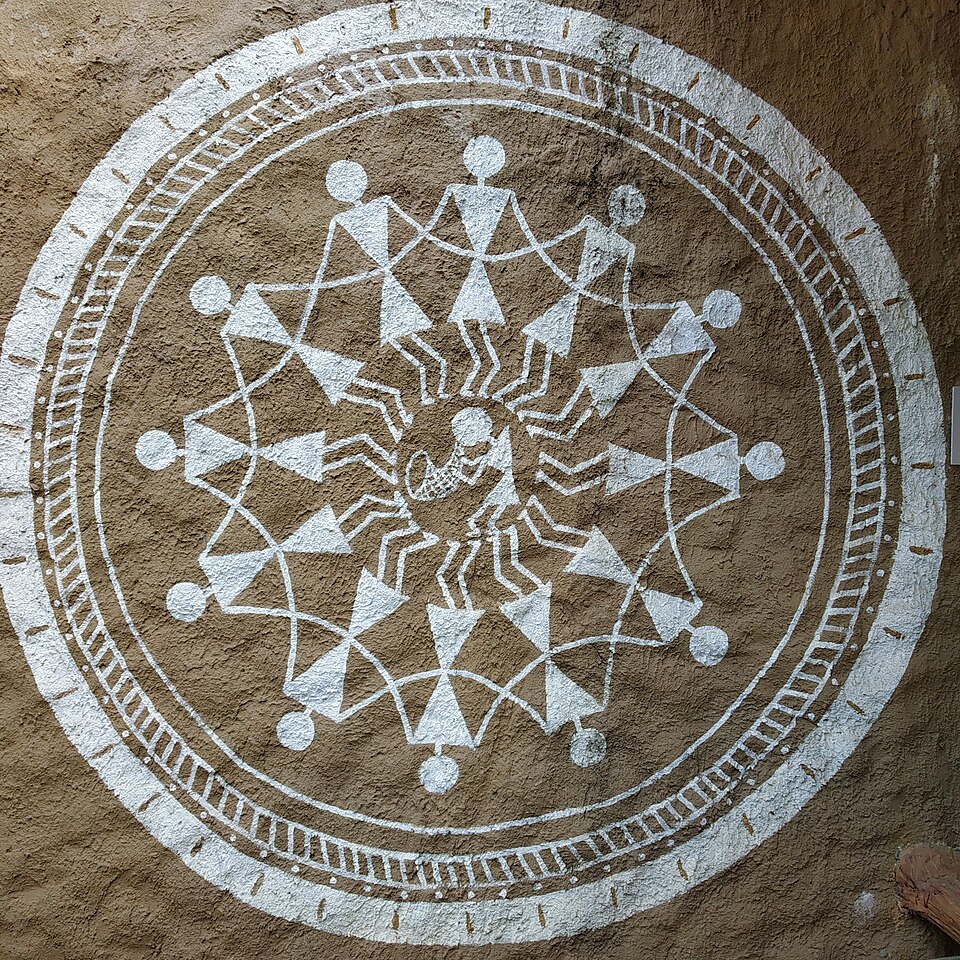 Warli Painting — Warli painting — Omrmankar — Wikimedia Commons / CC BY-SA 4.0